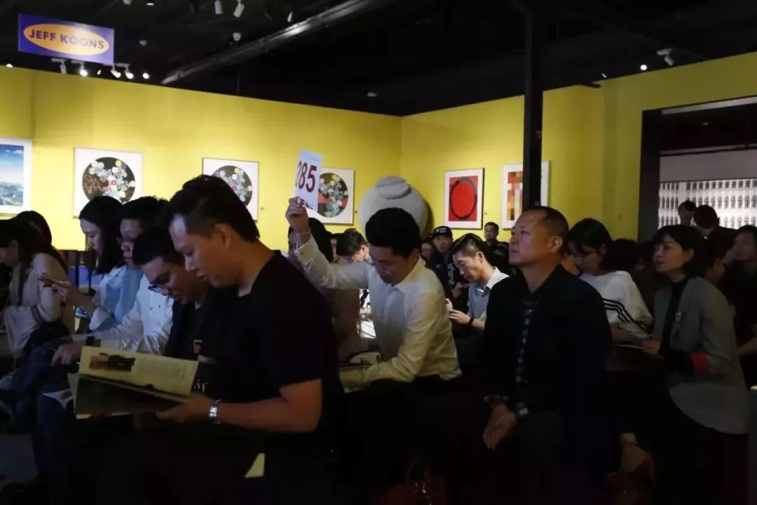 用艺术疗愈和唤醒爱和美的生命,用艺术唤醒心灵