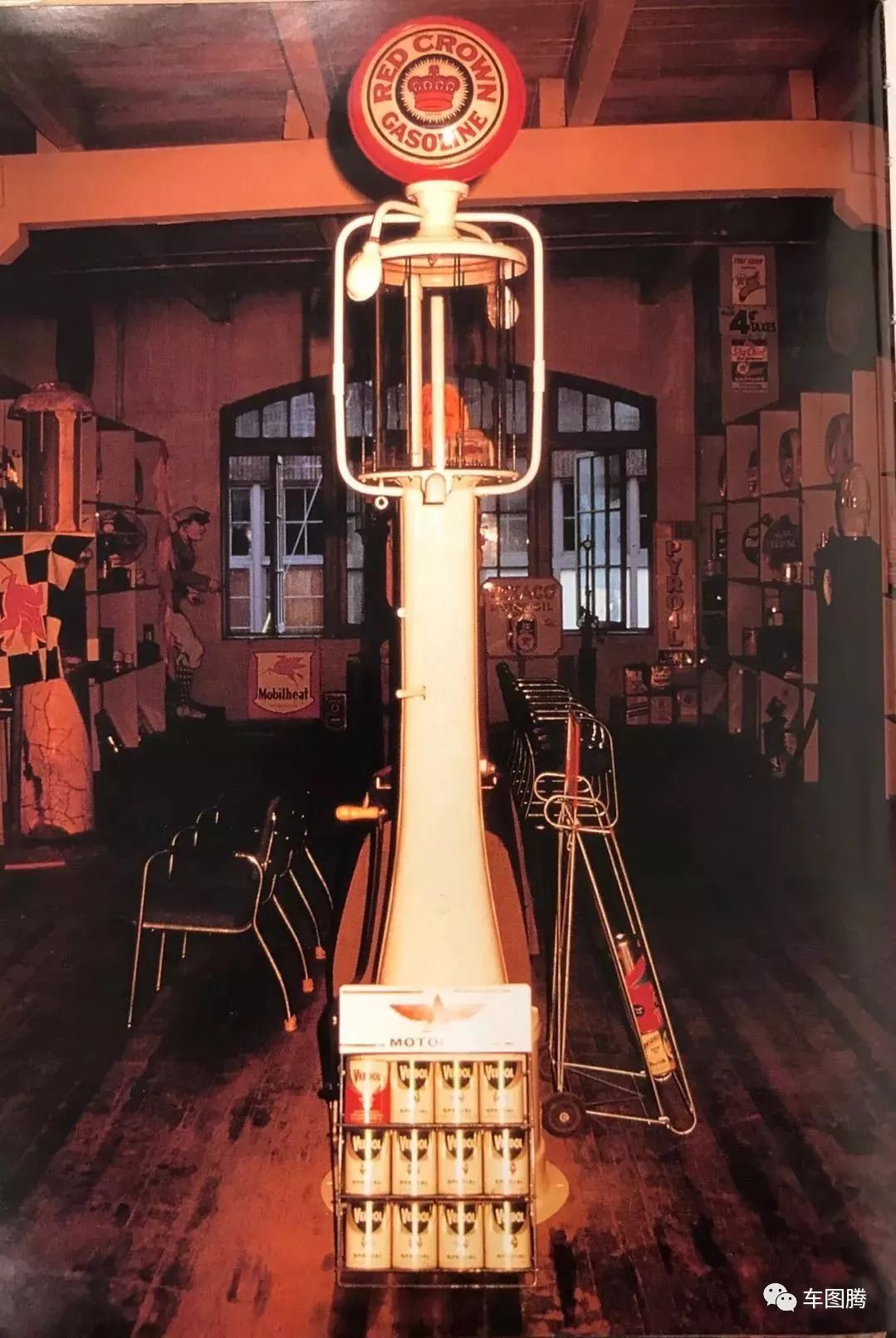 加油站百年演变史：从拖油瓶到女招待，为吸引顾客真是拼了