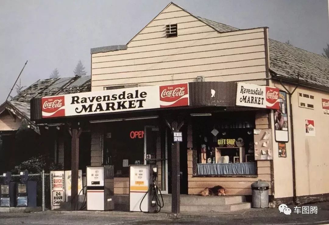 加油站百年演变史：从拖油瓶到女招待，为吸引顾客真是拼了