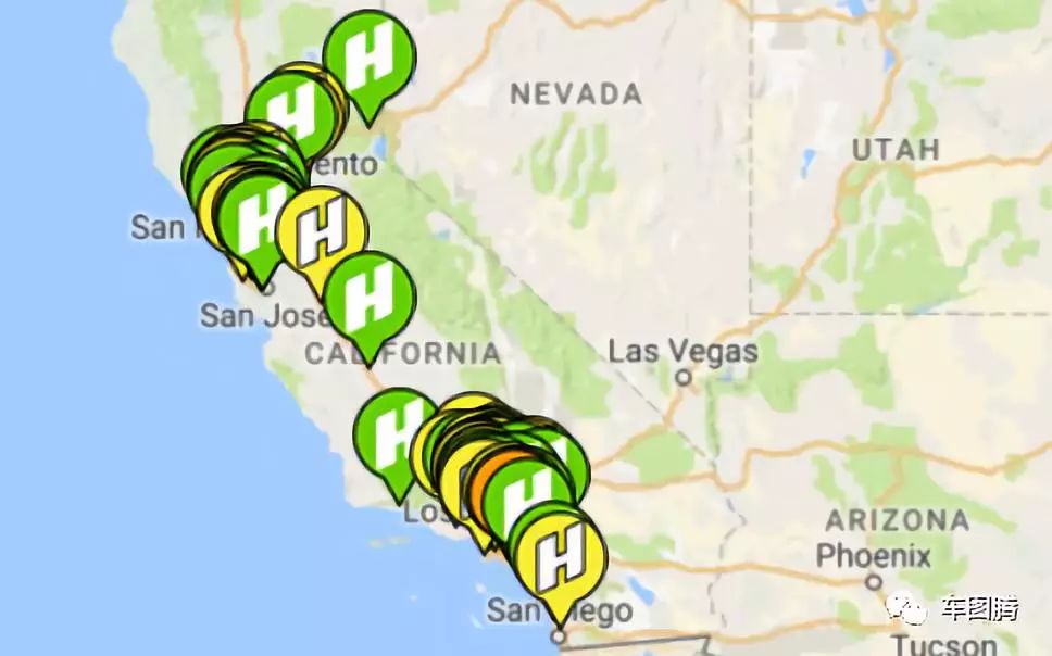 加油站百年演变史：从拖油瓶到女招待，为吸引顾客真是拼了