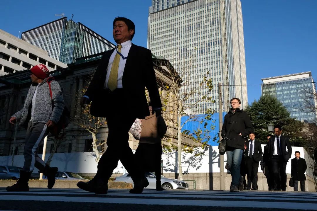 吵炸了：央行炒A股，韭菜还怎么玩？！圈内大佬激烈反对：不到万不得已不能实施！