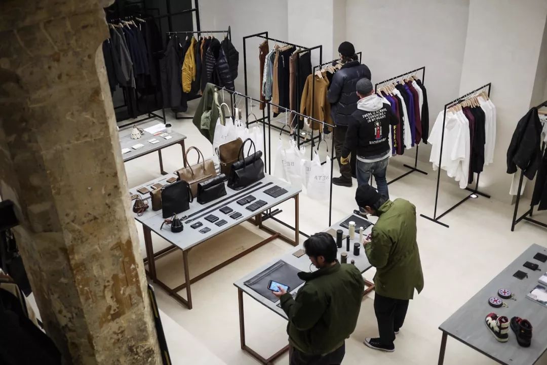 新手开实体小店选品适合选哪些,做全家便利店店长有前途吗