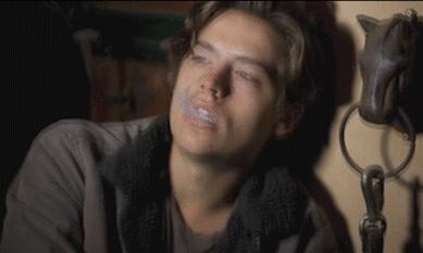 20年烟民咽喉发黑,瑞士专业医师推荐!一喷杀菌99.9%,止咳清痰排烟毒