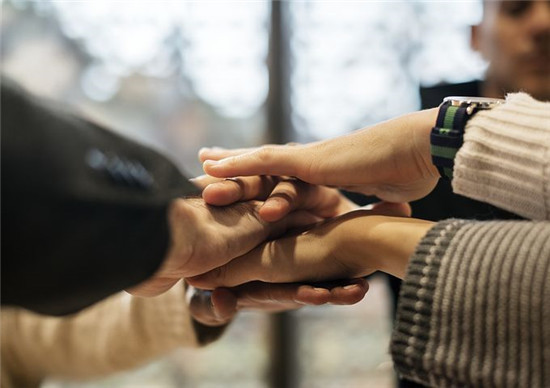 回南天如何解决地面湿漉漉,回南天家里为什么湿漉漉的
