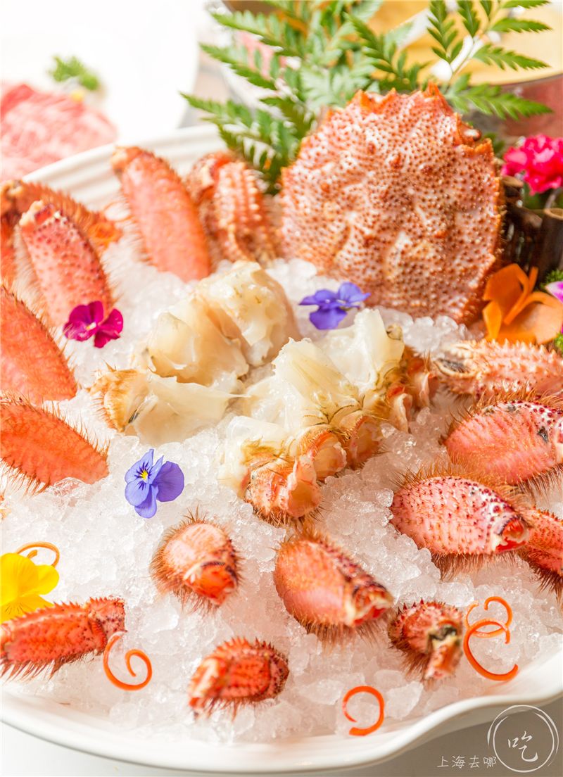 坐拥150㎡私家花园的火锅店,竟然还配空姐服务!