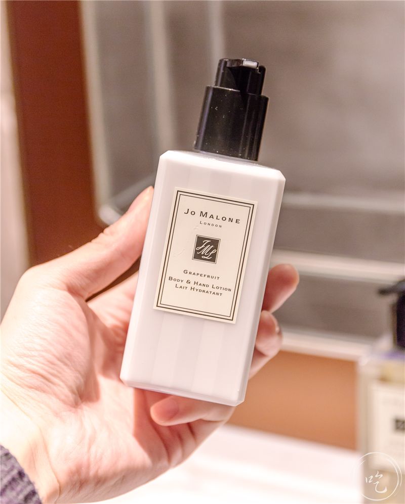 坐拥150㎡私家花园的火锅店,竟然还配空姐服务!