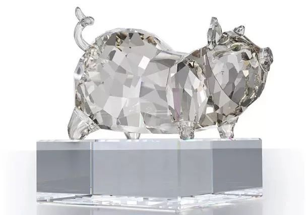 burberry宣传照和鬼片一起对比,burberry春节系列