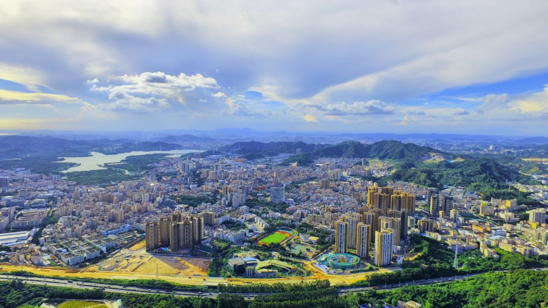 石岩离这里有多远,如今的石岩