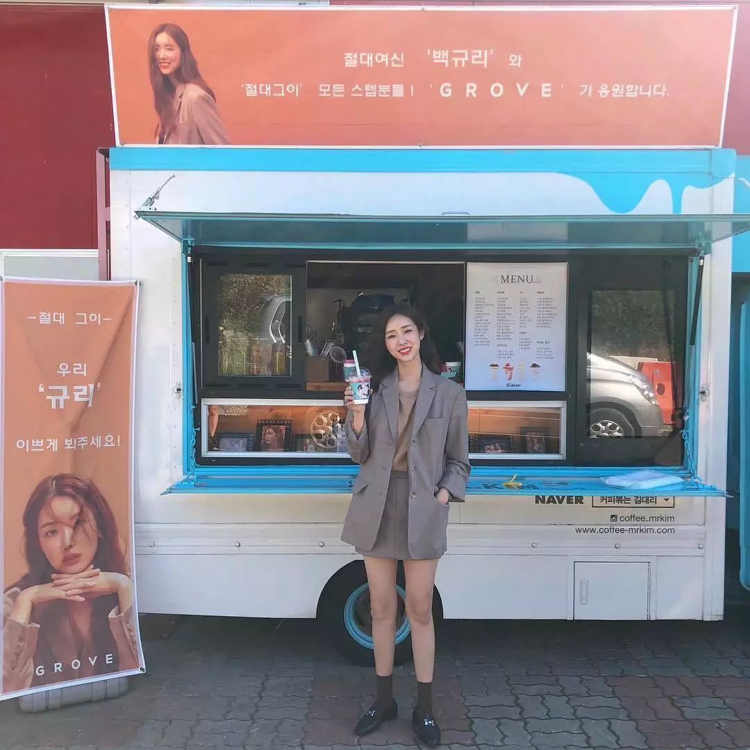 韩国女私服穿搭,韩国女星私服极简风穿搭