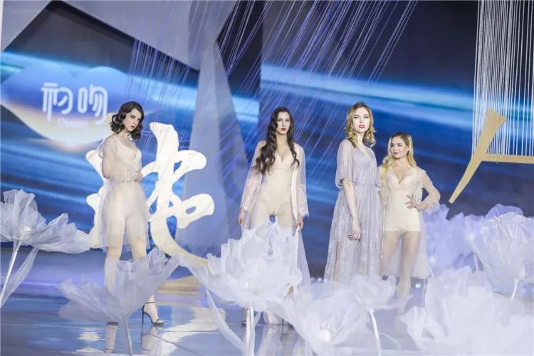 椋庡皻濂崇鍐呰。,椋庡皻鍐呰。