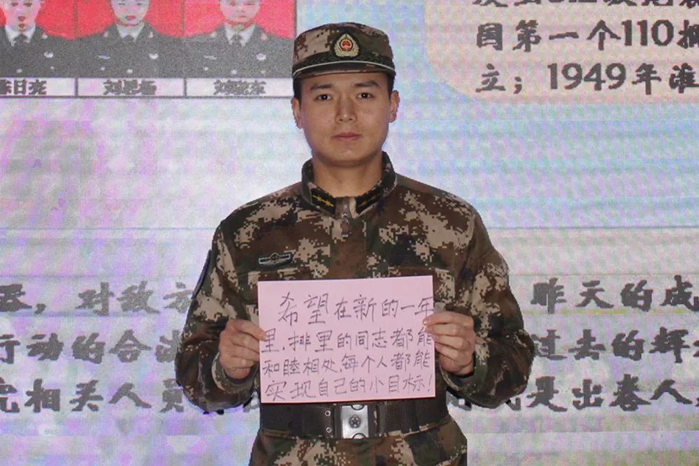 携笔从戎砺青春争做强军追梦人,强军路上追梦人