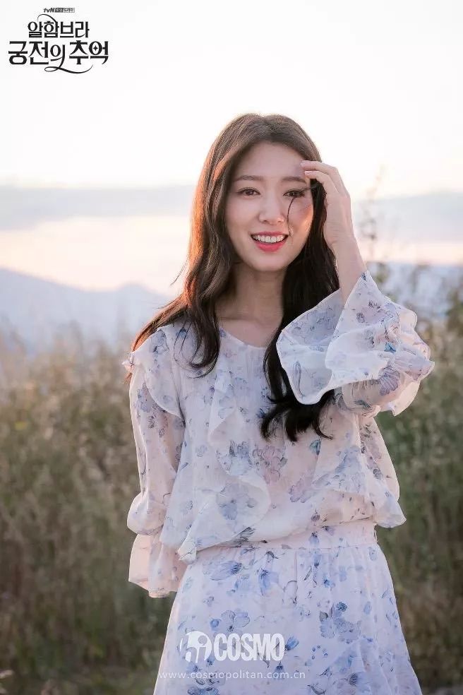 朴信惠扎发穿搭,朴信惠阔腿裤怎么搭配