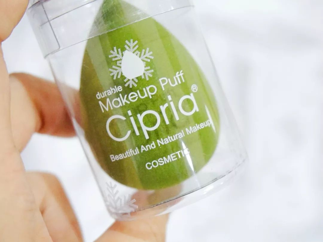 底妆定妆二合一的粉底液,底妆定妆二合一粉底液