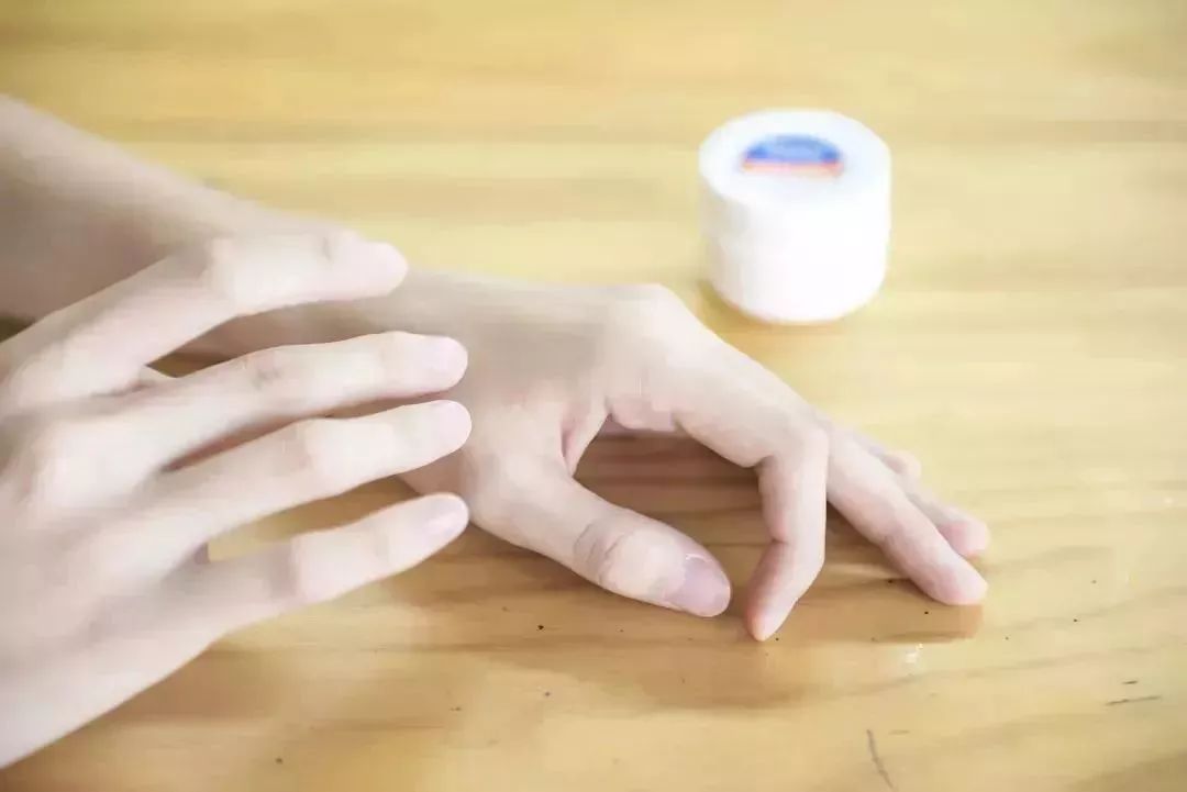 手足脱皮脚后跟干裂修复膏,奇迹第十代