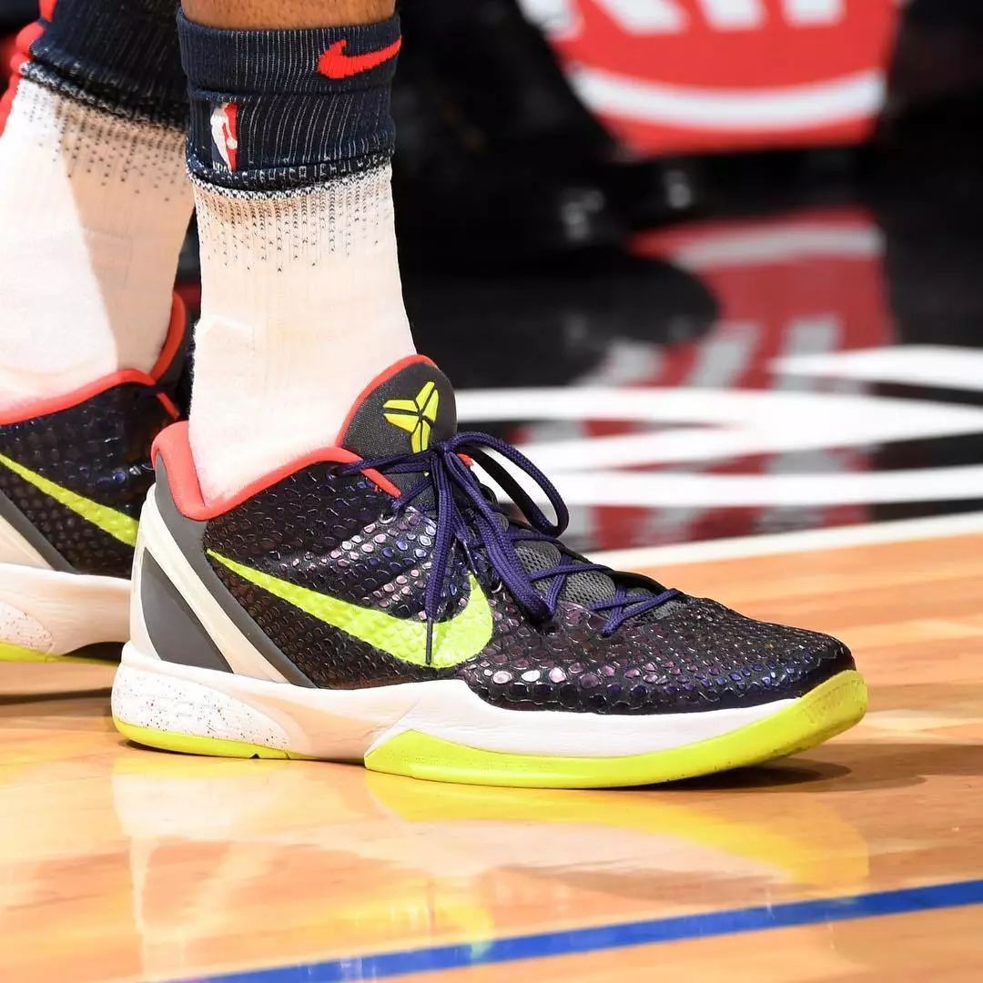 adidas历年新年限定鞋,今日球鞋上脚nba欧文