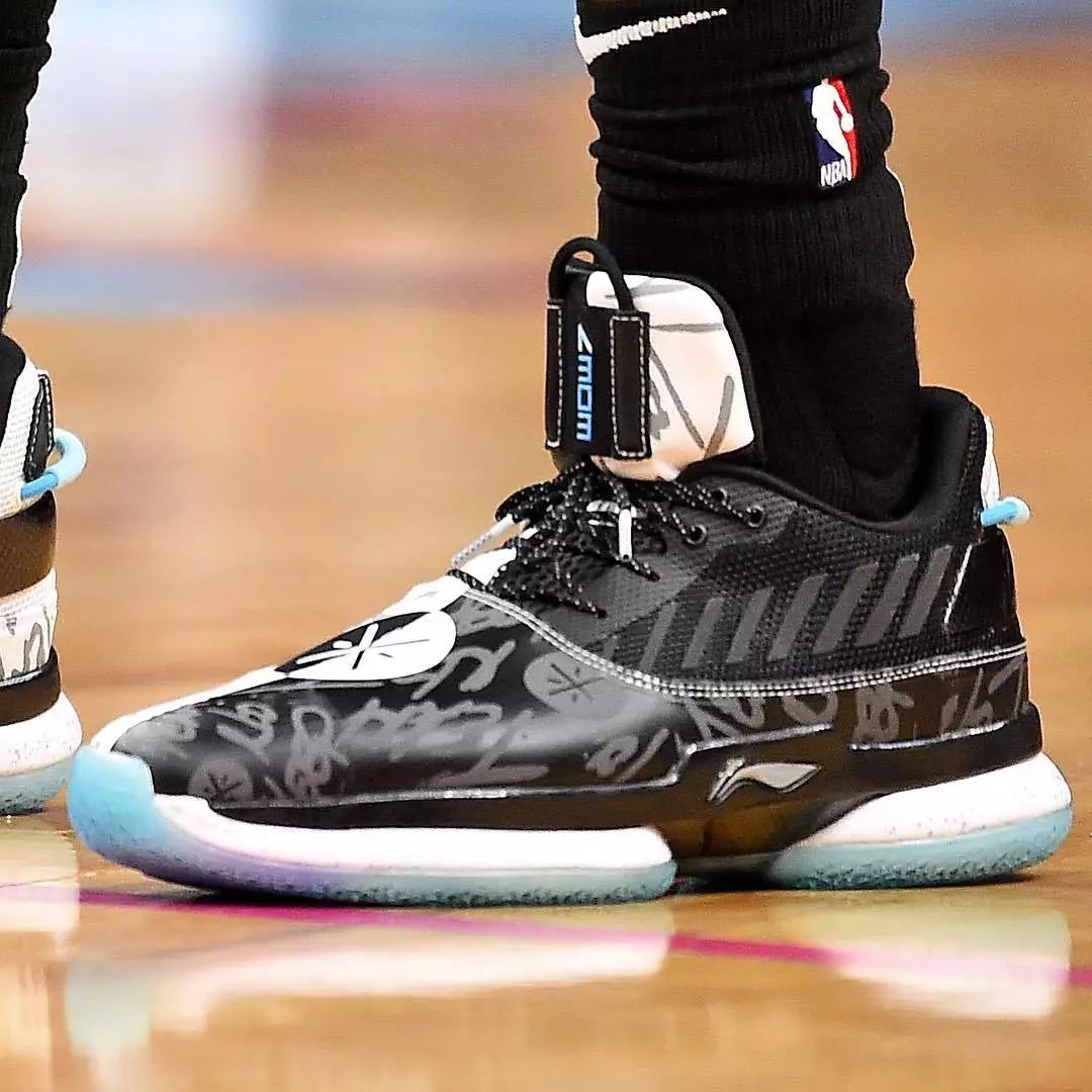 adidas历年新年限定鞋,今日球鞋上脚nba欧文