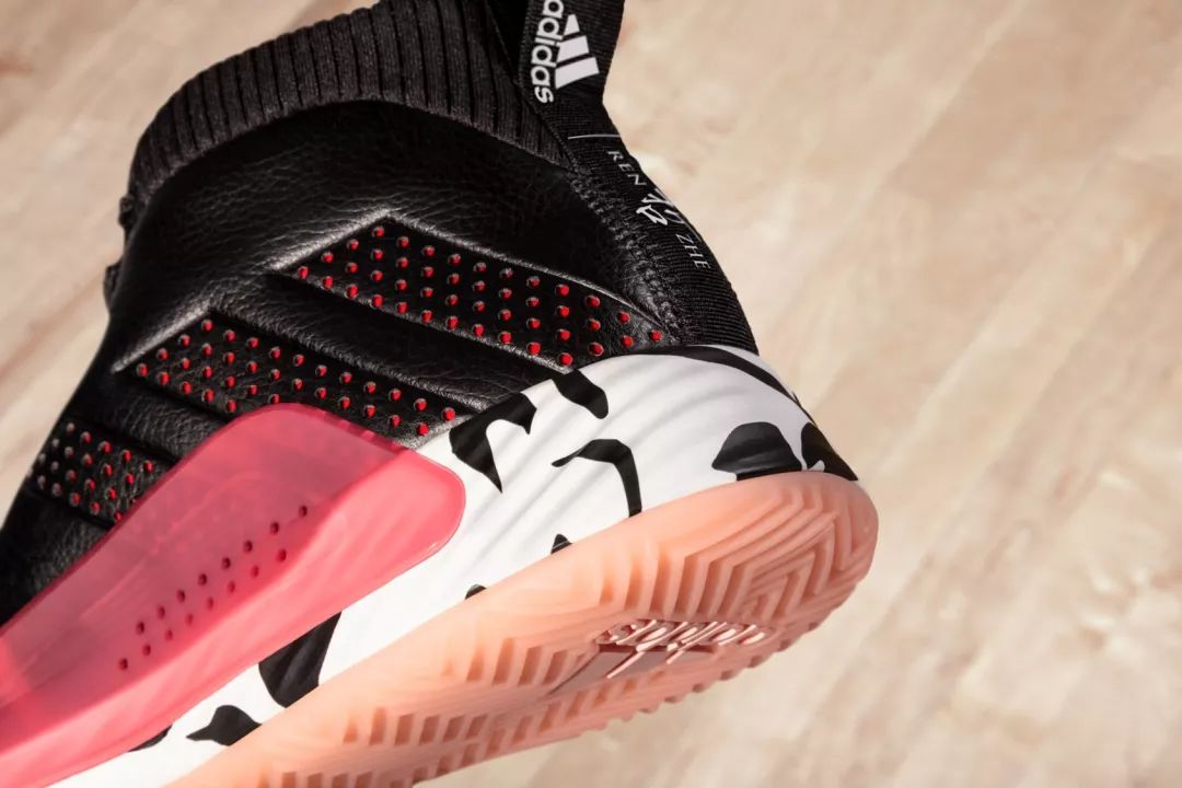 adidas历年新年限定鞋,今日球鞋上脚nba欧文