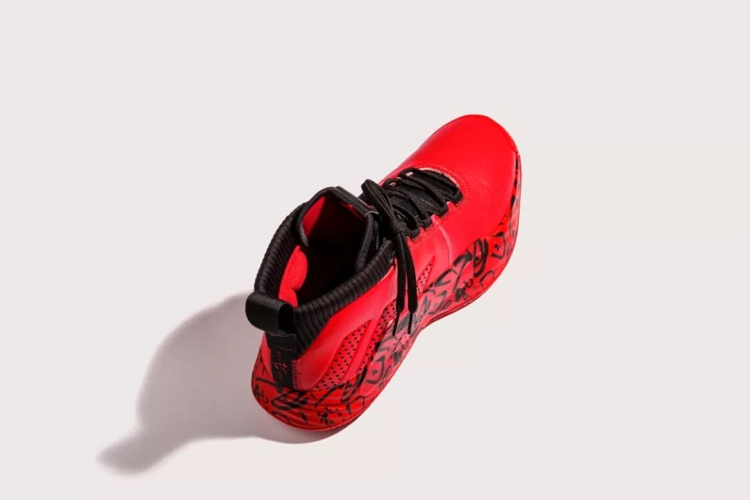 adidas历年新年限定鞋,今日球鞋上脚nba欧文