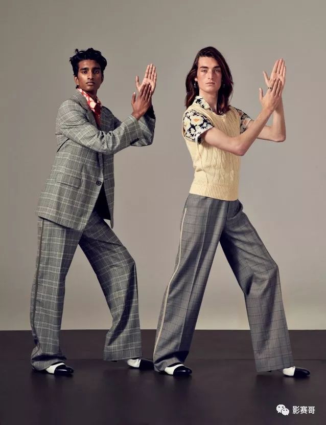 这位国际级摄影师，你是不是对全家福有什么误解？