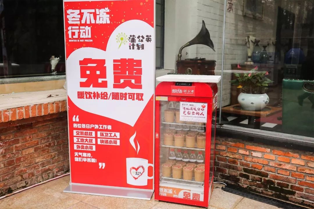 今天鸡鸣寺人还多么,今晚鸡鸣寺人多吗