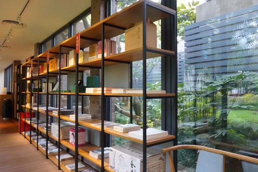 旅行/阅读/小众设计……逛逛这些能满足你精致生活幻想的美学概念店