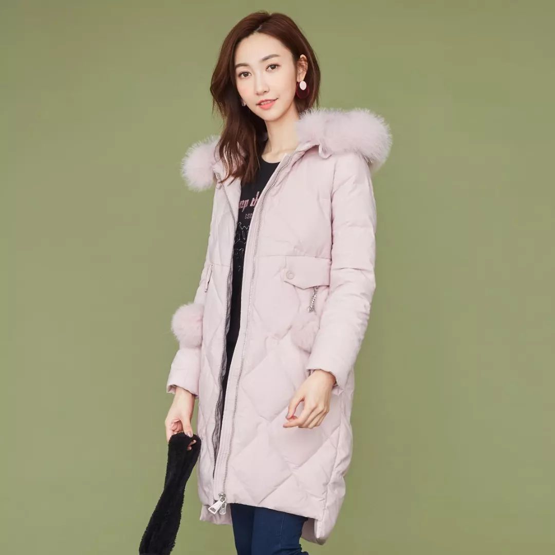 在家里自己洗羽绒服怎么洗才干净,黑色羽绒服如何洗既不掉色又干净