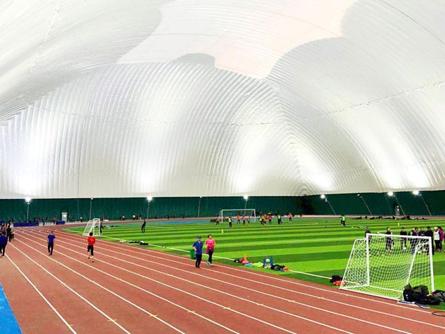 学校体育足球课,学校体育2010版