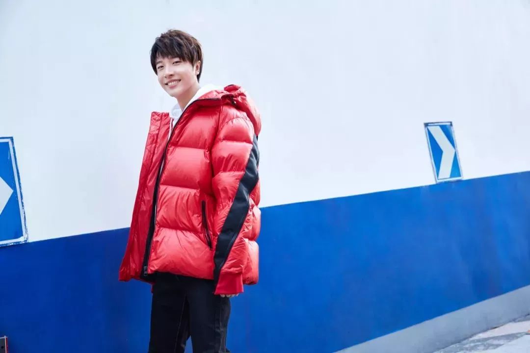 群发的新年快乐”也太没劲了吧，这个Zhū年的祝福就来点有面子的！