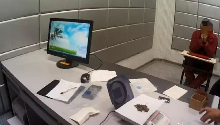 吸毒贩毒一锅端警方抓获多名,18名富二代吸毒