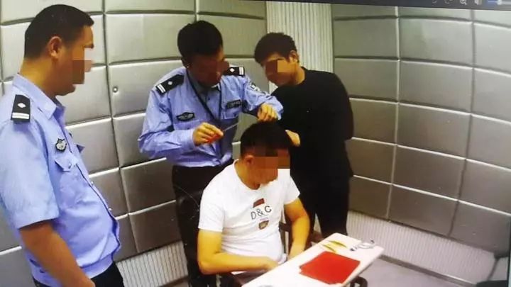 吸毒贩毒一锅端警方抓获多名,18名富二代吸毒