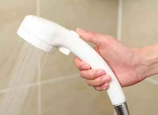 增压式洗澡用的花洒喷头,30孔增压节水花洒