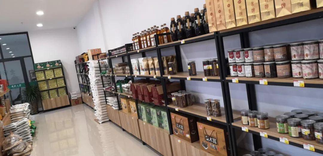 一站式买全!余杭这家土鲜店把纯正的土货都搬来了!酱鸭、毛腌鸡、猪头肉……