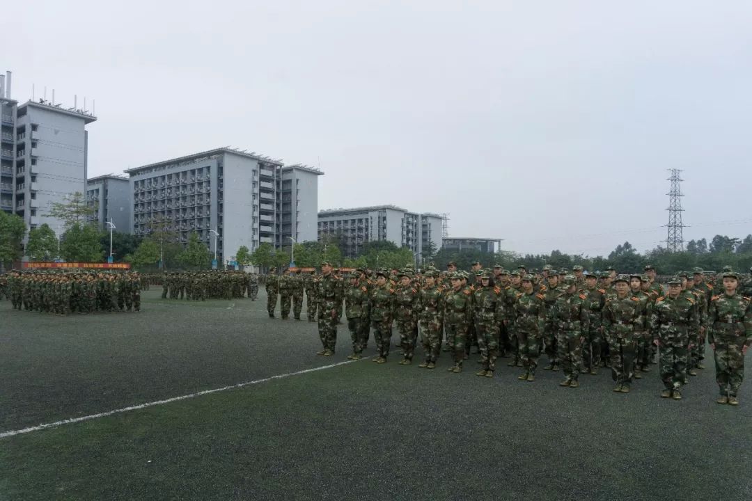 我们的军训时光英姿飒爽,我的军训生活的军训日记