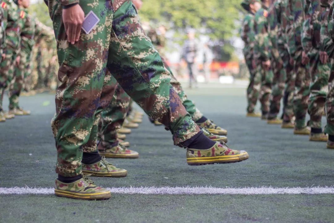 我们的军训时光英姿飒爽,我的军训生活的军训日记