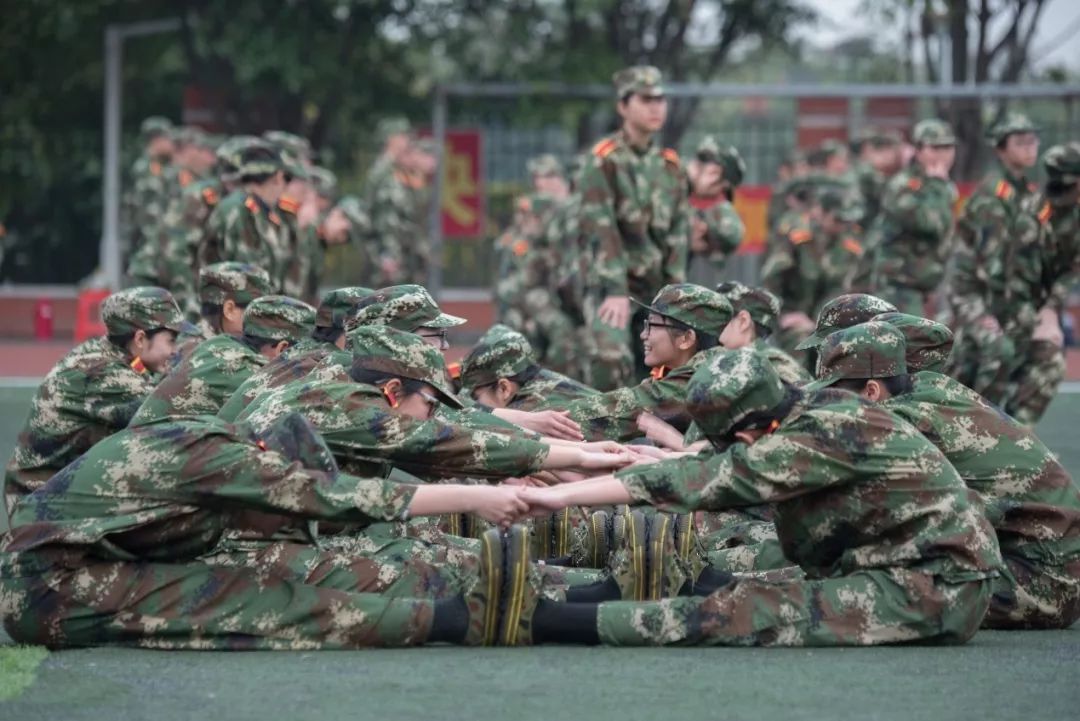 我们的军训时光英姿飒爽,我的军训生活的军训日记