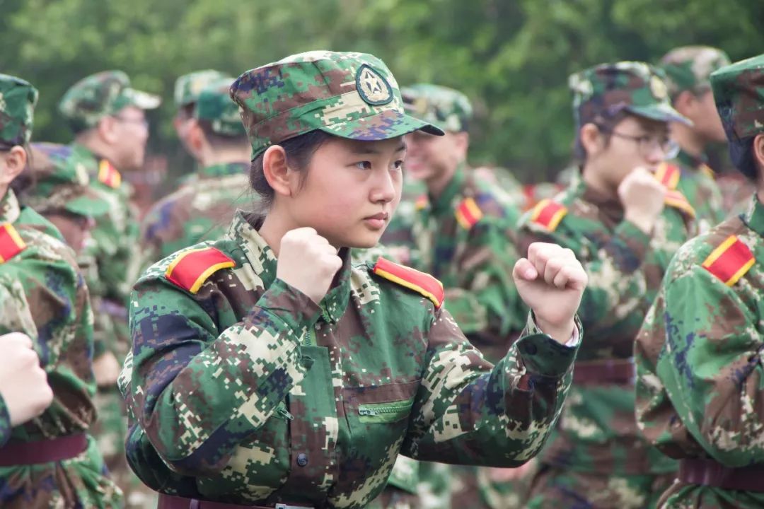 我们的军训时光英姿飒爽,我的军训生活的军训日记