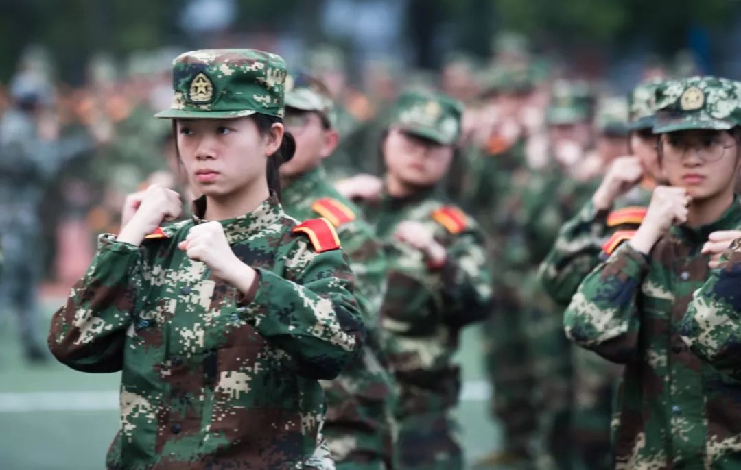 我们的军训时光英姿飒爽,我的军训生活的军训日记