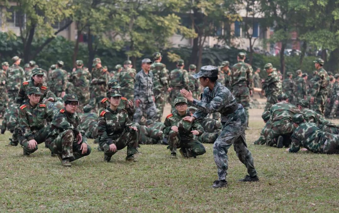 我们的军训时光英姿飒爽,我的军训生活的军训日记