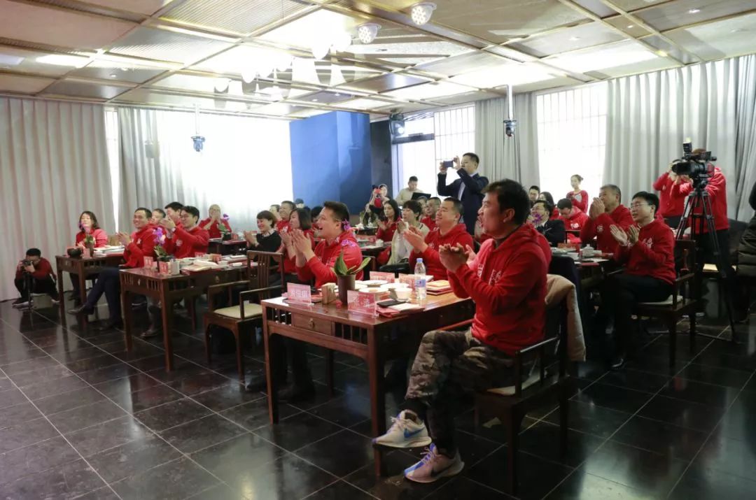 携手共赢最后结局,携手共进合作共赢开头结尾