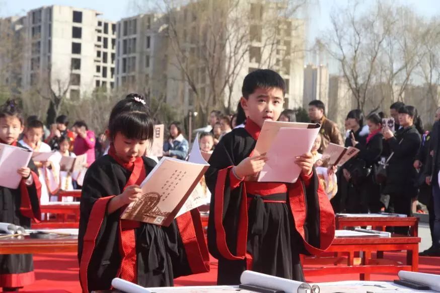 开笔礼｜家有萌娃的家长们，华商报小记者寒假活动专属邀请函，请查收！