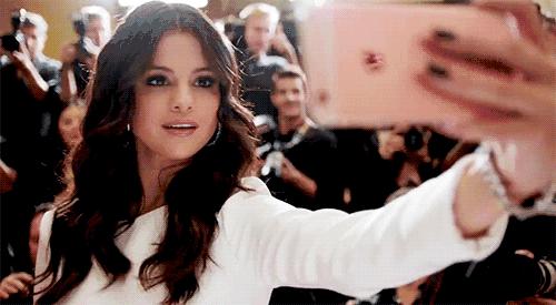 最好看的年会小黑裙,不管有没有年会都可穿的小黑裙