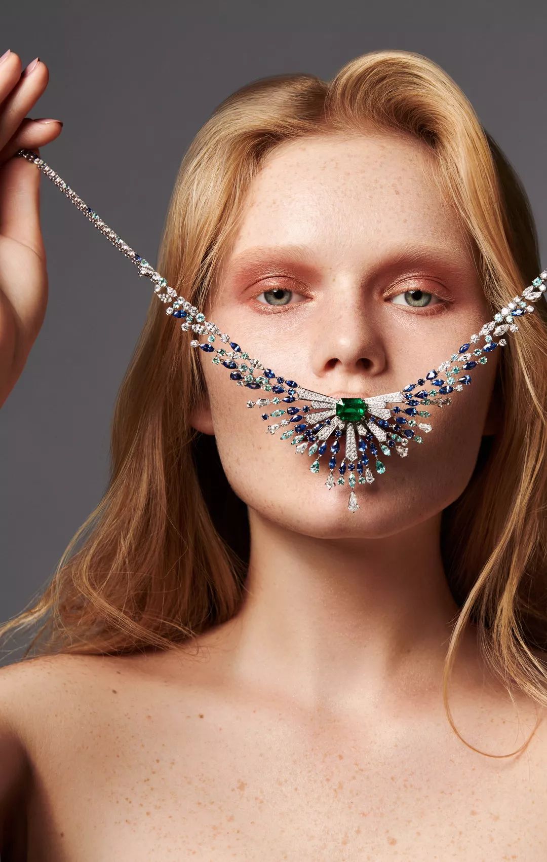 最好看的年会小黑裙,不管有没有年会都可穿的小黑裙