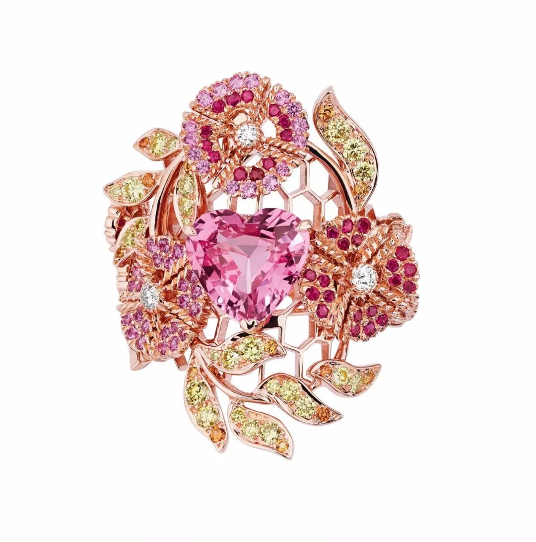 最好看的年会小黑裙,不管有没有年会都可穿的小黑裙