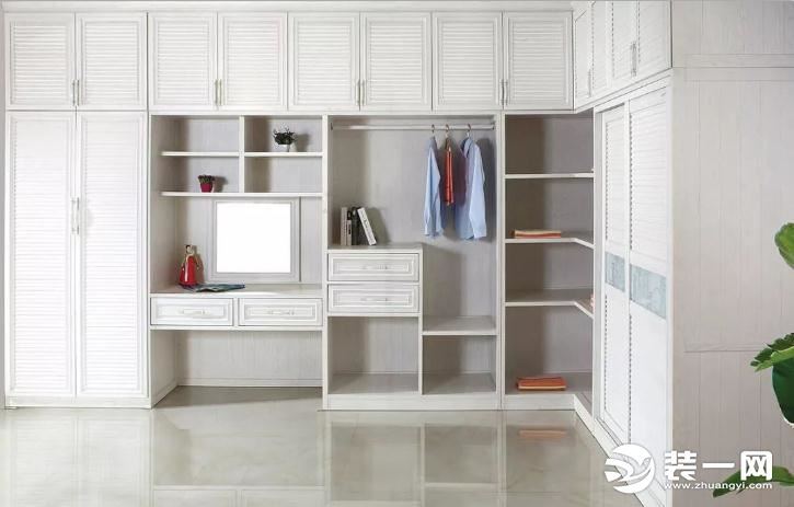 安装现场铝合金衣柜防霉无甲醛,铝合金衣柜全铝家具无甲醛