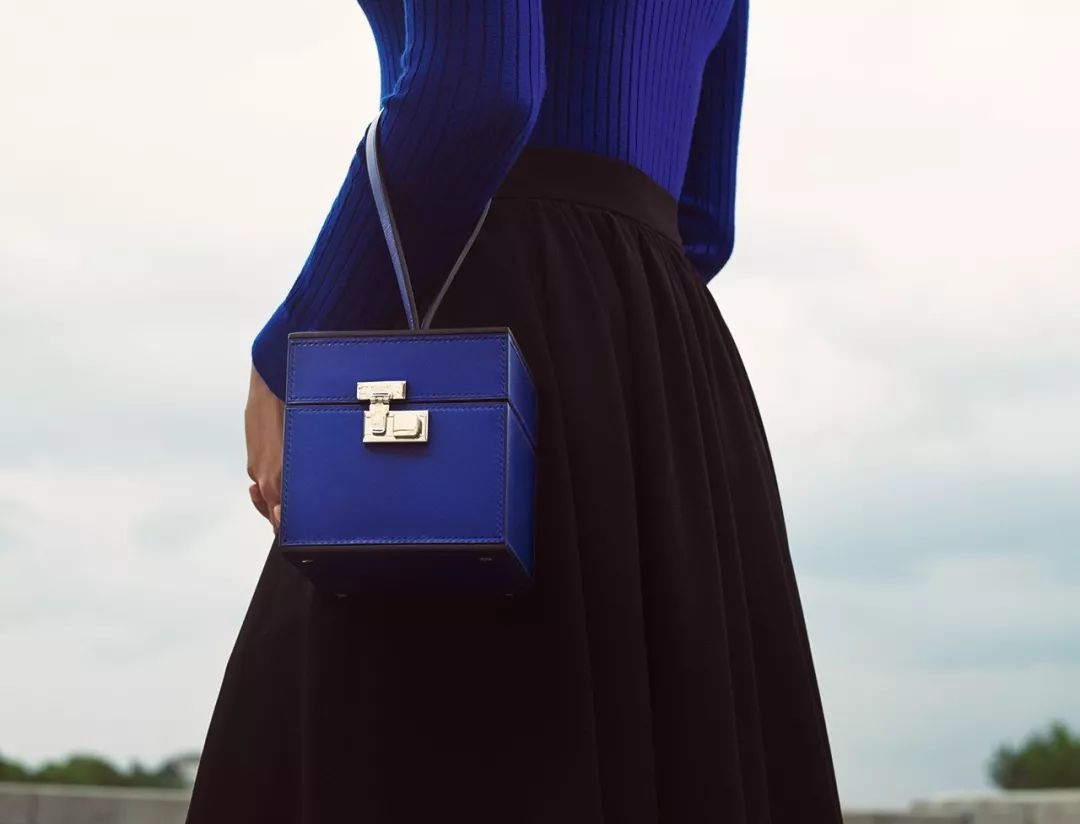 适合工薪阶层背的包,不同收入的仙女都适合背什么包