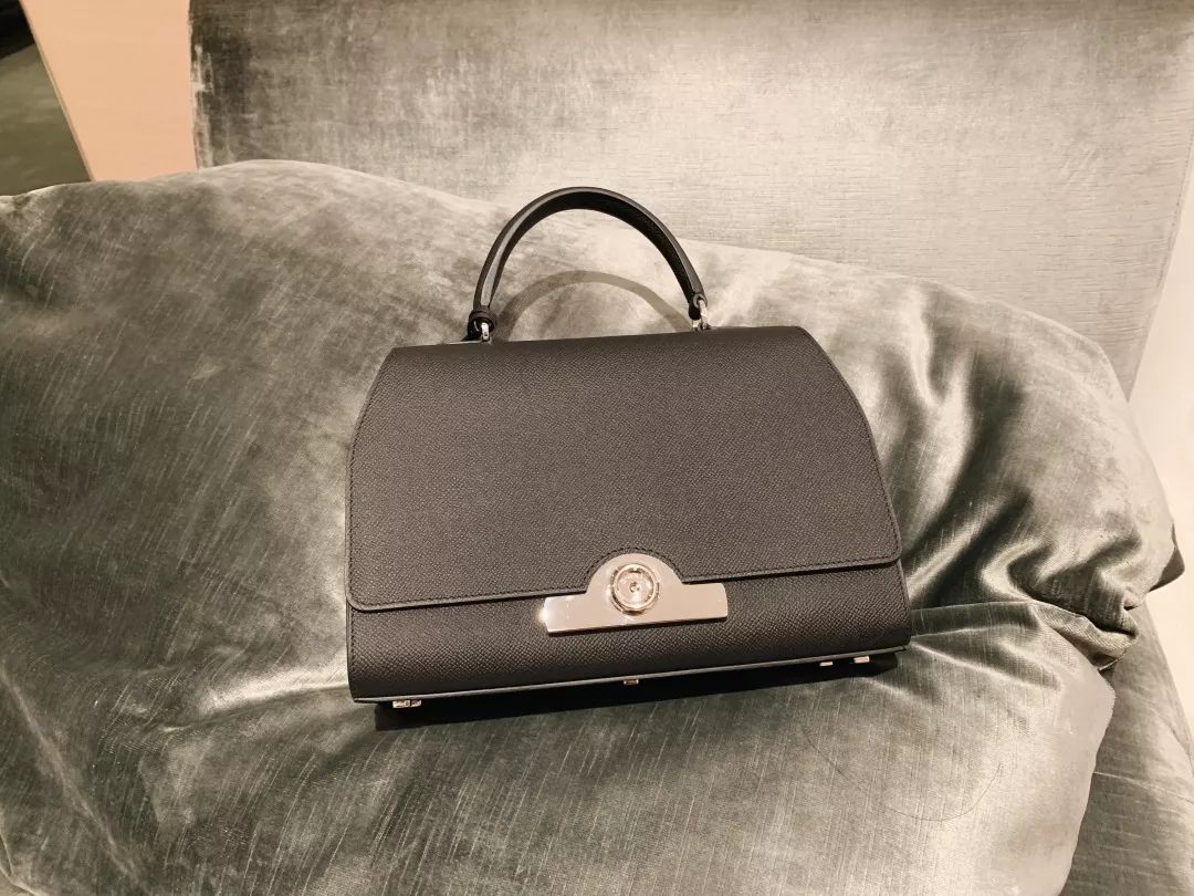 适合工薪阶层背的包,不同收入的仙女都适合背什么包