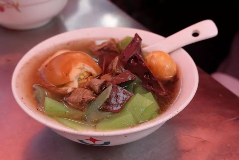 陇中美食定西宽粉,甘肃陇西特色烧鸡粉