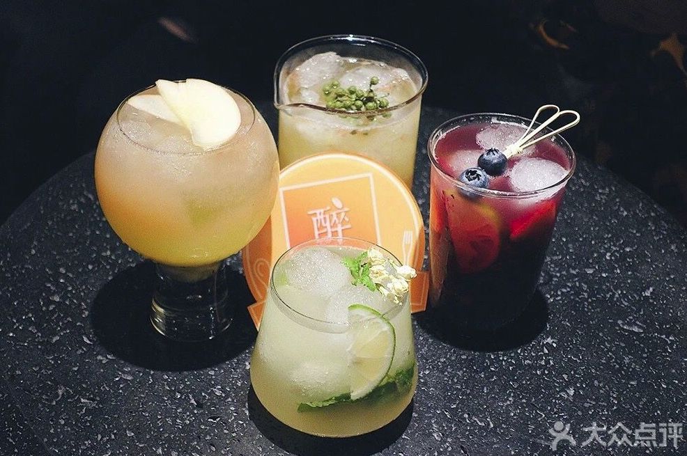 冷得不敢喝坝坝茶,只想捧一杯热奶茶在手心里!