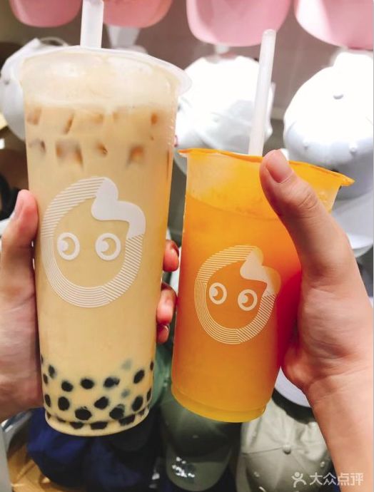 冷得不敢喝坝坝茶,只想捧一杯热奶茶在手心里!