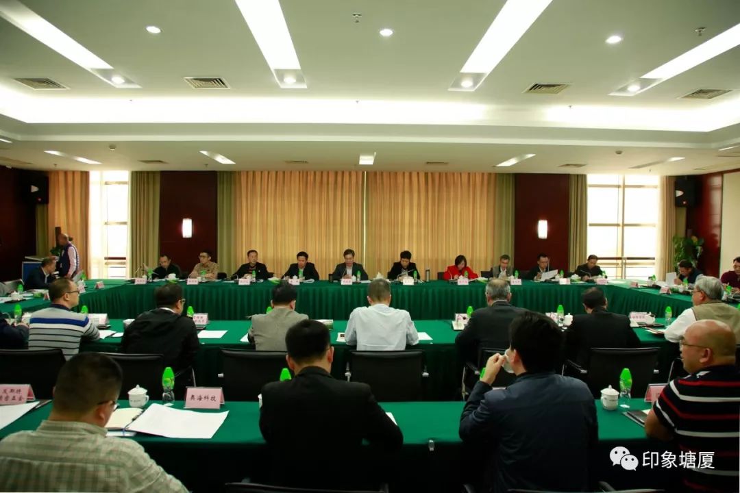 东莞召开民营企业家代表座谈会,东莞企业家座谈会